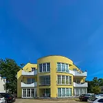 Ferienwohnung-2-Kranich-Villa-Vogelsang-In-Binz-3-Raum-Parkplatz-Wlan-Wintergarten-Terrasse