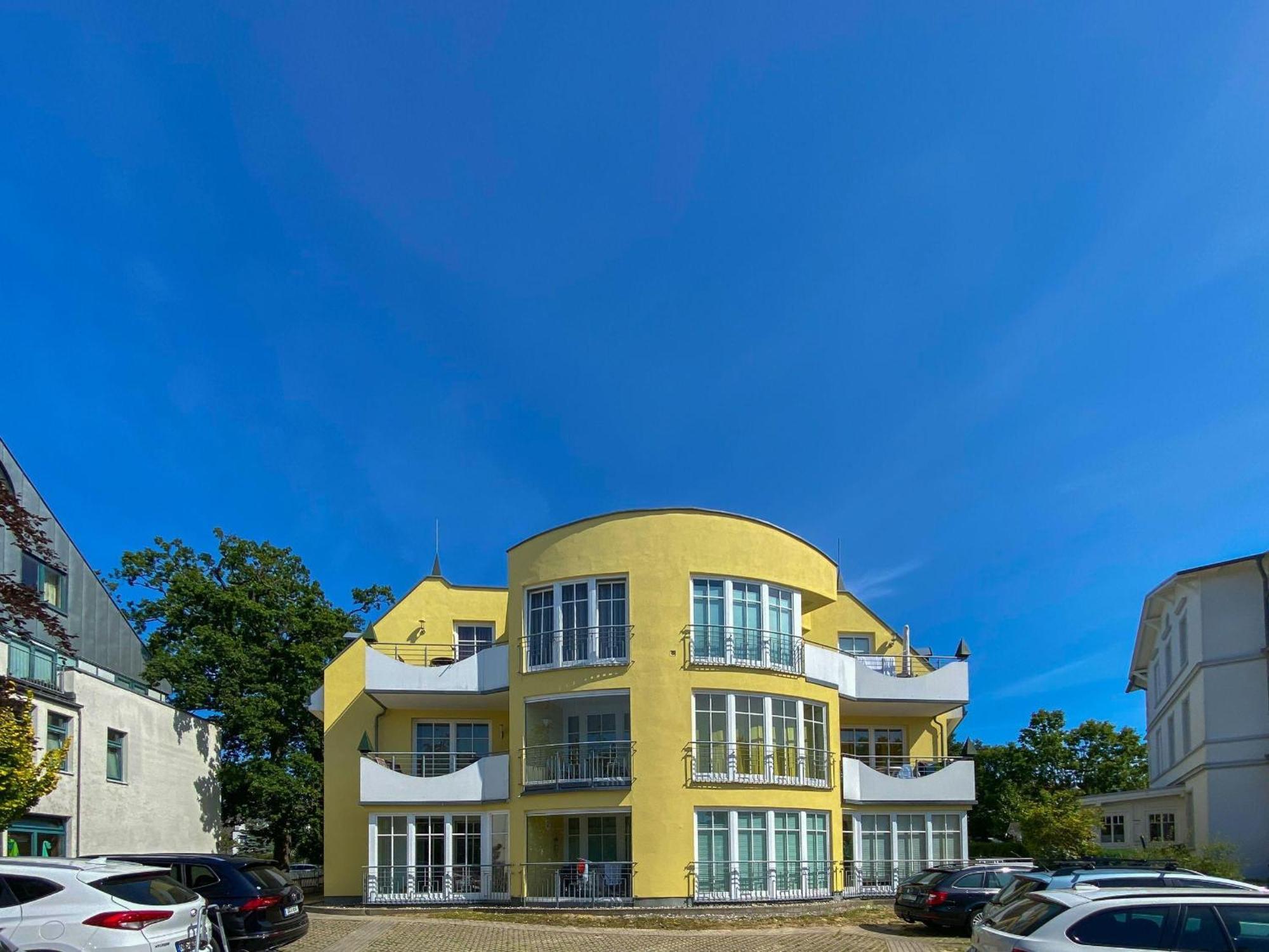 Apartment Ferienwohnung-2-kranich-villa-vogelsang-in-binz-3-raum-parkplatz-wlan-wintergarten-terrasse