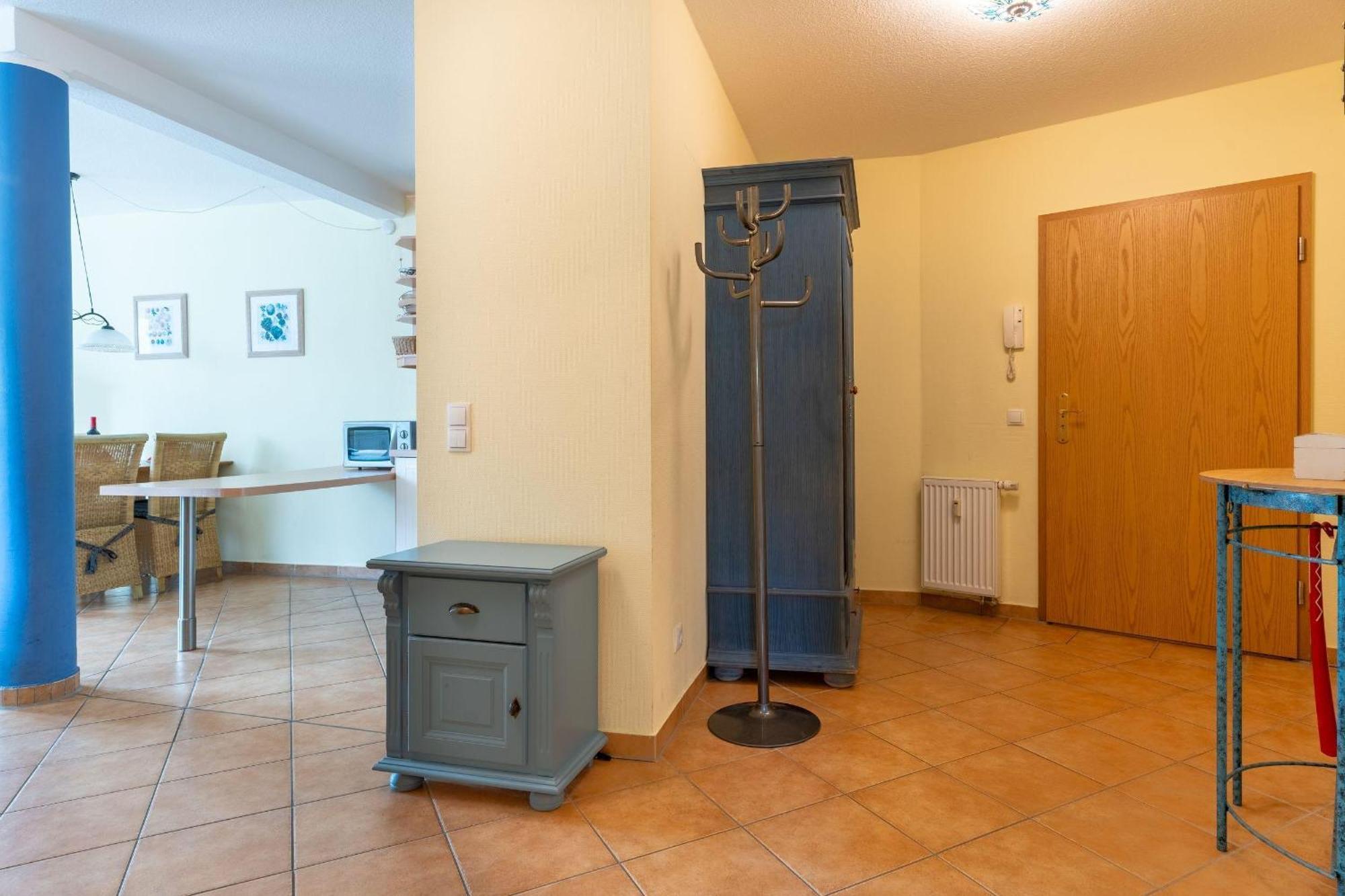Apartment Ferienwohnung-2-kranich-villa-vogelsang-in-binz-3-raum-parkplatz-wlan-wintergarten-terrasse *