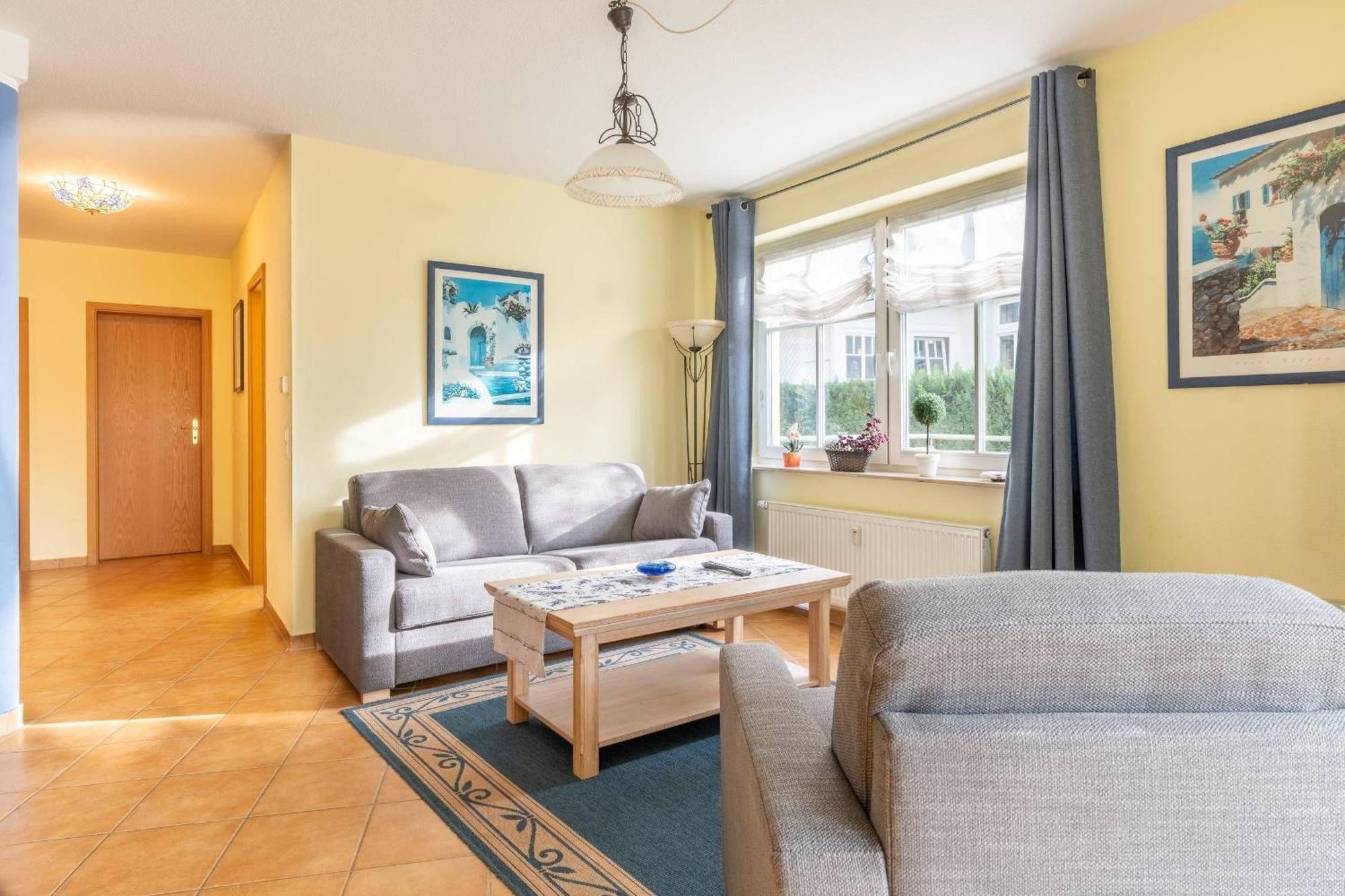 Ferienwohnung-2-kranich-villa-vogelsang-in-binz-3-raum-parkplatz-wlan-wintergarten-terrasse Apartment Binz